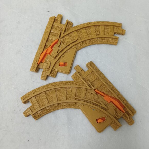 Fisher Price GeoTRAX 3 Pieces Brown Tan Switch Tracks Left - Right & Y Switch - Picture 2 of 3